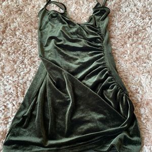 Side ruched body con V-neck dress